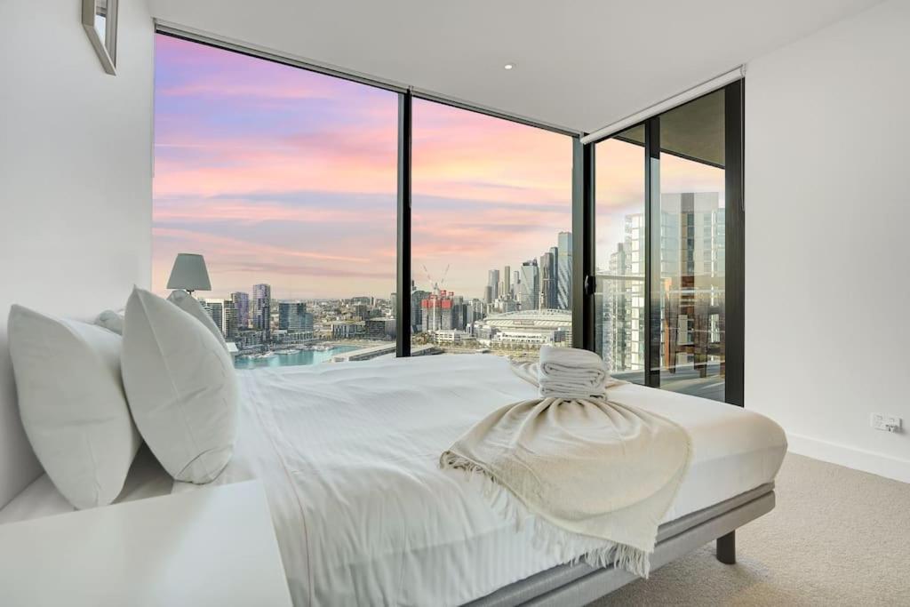 Wake Up In Front Of Water Bay Beckons- 2B2B1C Apartment Melbourne Exterior photo